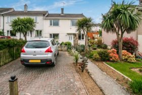 3 Bedroom End of Ter...